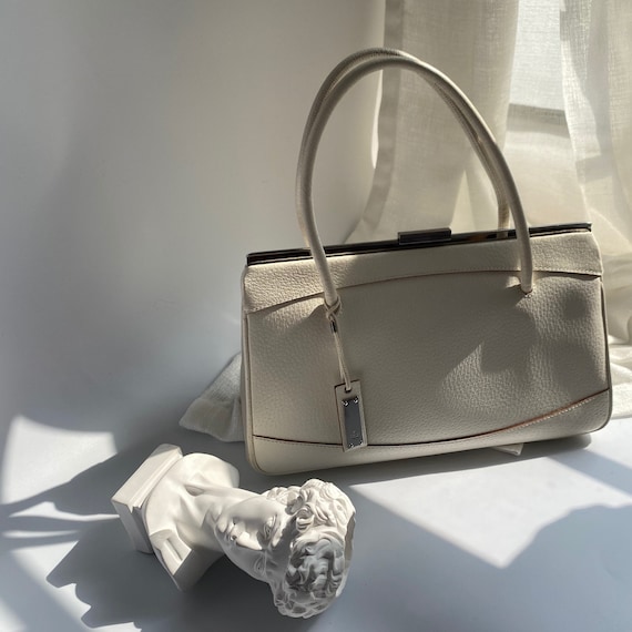 Authentic Vintage Gucci White Leather Handbag - So