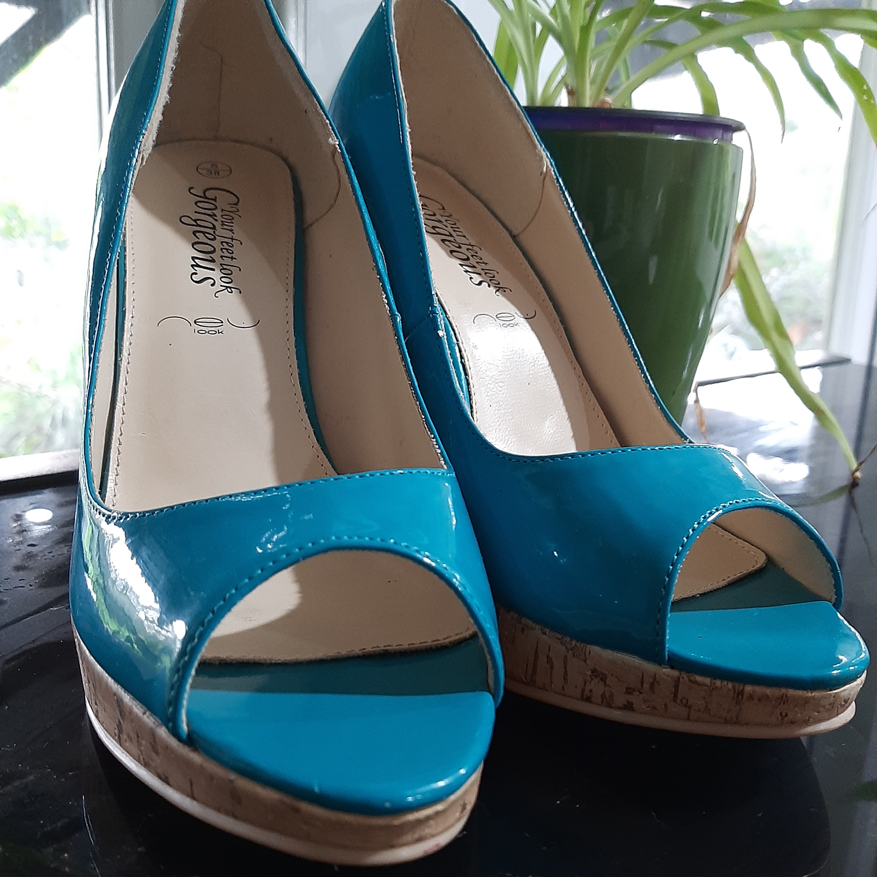 These gorgeous turquoise twinkle slip on platform pumps by Fabulicious Shoes  are perfect for that perfect outfit o… | Turquoise shoes, Glitter shoes,  Peep toe shoes