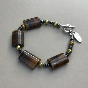 Pulsera Ojo de Tigre, Hematites y Perlas de Agua Dulce