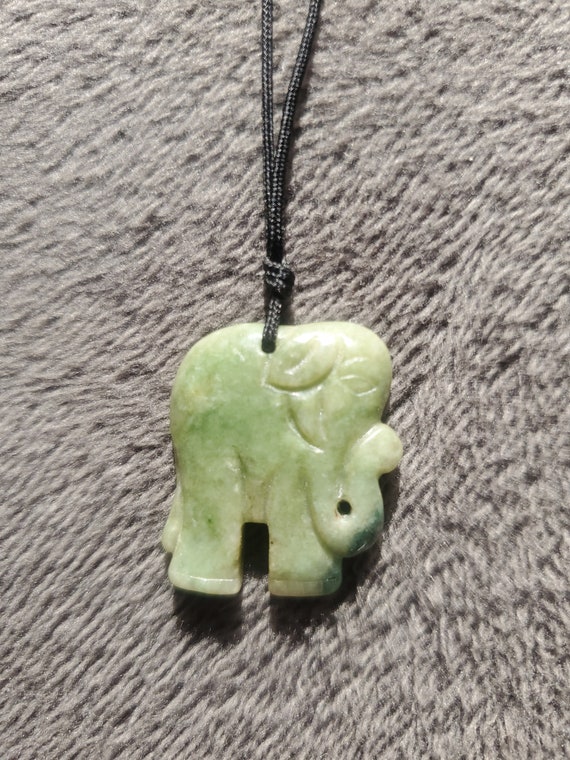 vintage jade elephant necklace
