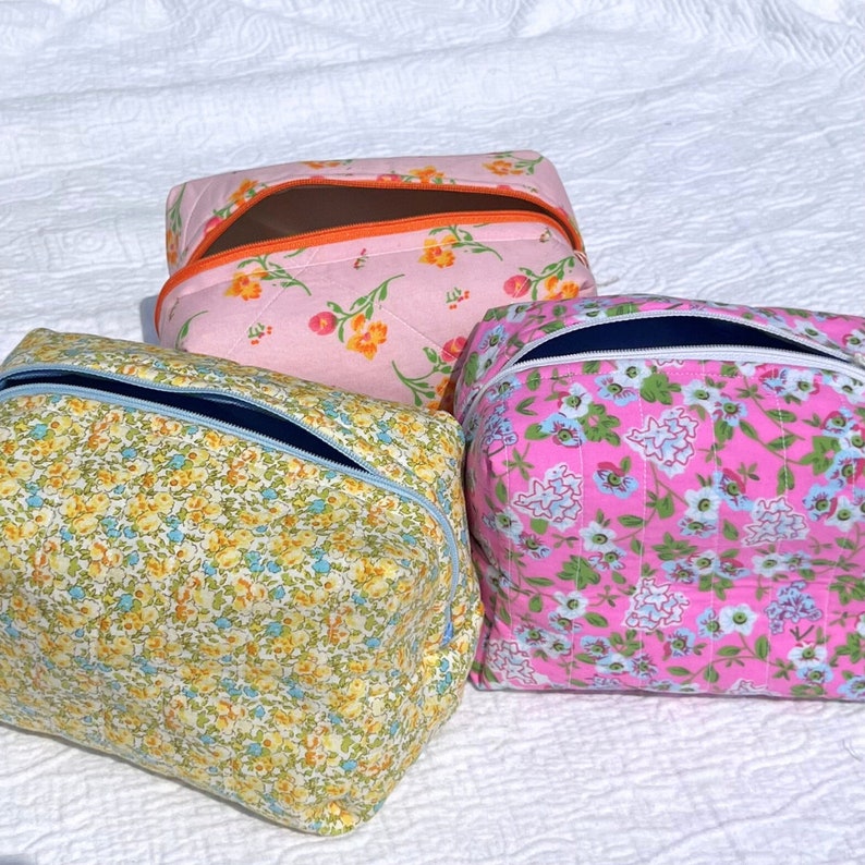 Quilted Large Makeup Bag Solid Print / Quilted Floral Large Cosmetics Pouch / Floral Cosmetics Bag / Waterproof Lined Makeup Bag image 1