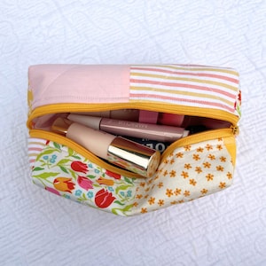 Quilted Small Pink Yellow Makeup Bag / Quilted Floral Small Pouch / Cosmetics / Floral  Quilted Make Up Bag / Waterproof Lined Bag Travel