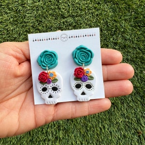 Boucles d’oreilles florales Dia De Los Muertos Skull, Boucles d’oreilles Day of the Dead, Boucles d’oreilles Sugar Skull, Bijoux mexicains, Boucles d’oreilles Catrina, Latinx Shop