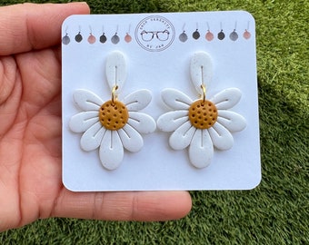 Daisy Polymer Clay Earrings, Dangle and Drop, Flower Drop, White Granite Earrings , Statement Earrings,Peach Granite,Daisies,Flower Earrings