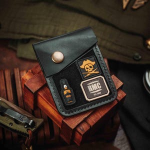 Cartera minimalista Moral Patch - Cartera de cuero Voyager v2 para uso diario
