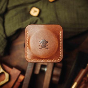 Portamonete in pelle con moneta da sfida - Peso Pocket v3