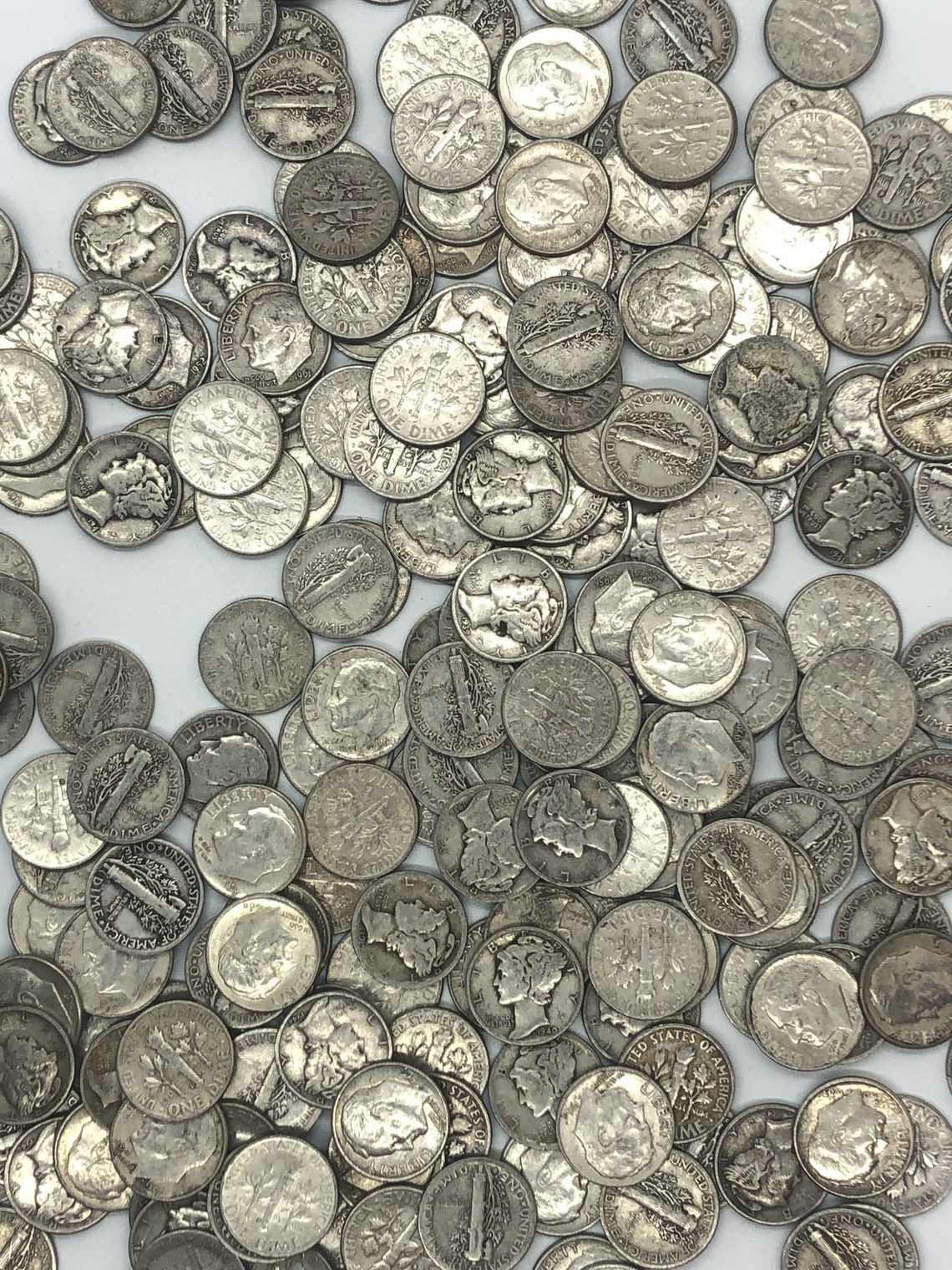 Roll of 90 silver mixed Mercury & Roosevelt dimes 5.00