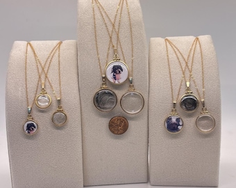 Personalizowany medalion ze złota próby 14k z wizerunkiem zwierzaka, psa, kota, zdjęcia, futra lub pamiątki. Dodaj zdjęcie swojego zwierzaka, futro lub pamiątkę.