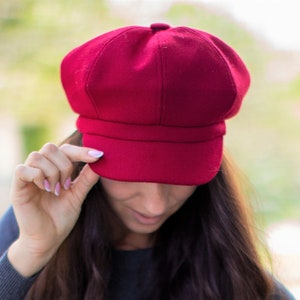 Red Newsboy Cap Womens, Fall Hats for Women, Warm Winter Hat, Slouchy Hat, Baker Boy Tweed Cabbie Hat for Women Girls Best Gift for Her