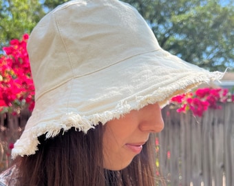 White Sun Hat Frayed Wide Brim Bucket Hat Summer Hat Women Beach 100% Cotton Hat Brimmed Sunhat Elegant Vacation Honeymoon Gift for Her