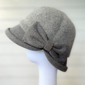Women Cloche Hat with Cute Bow, Wool Winter Cloche Black Hat Women Winter Bucket Hat for Women Vintage Hat, Clouche hat, Women&#39;s Gifts