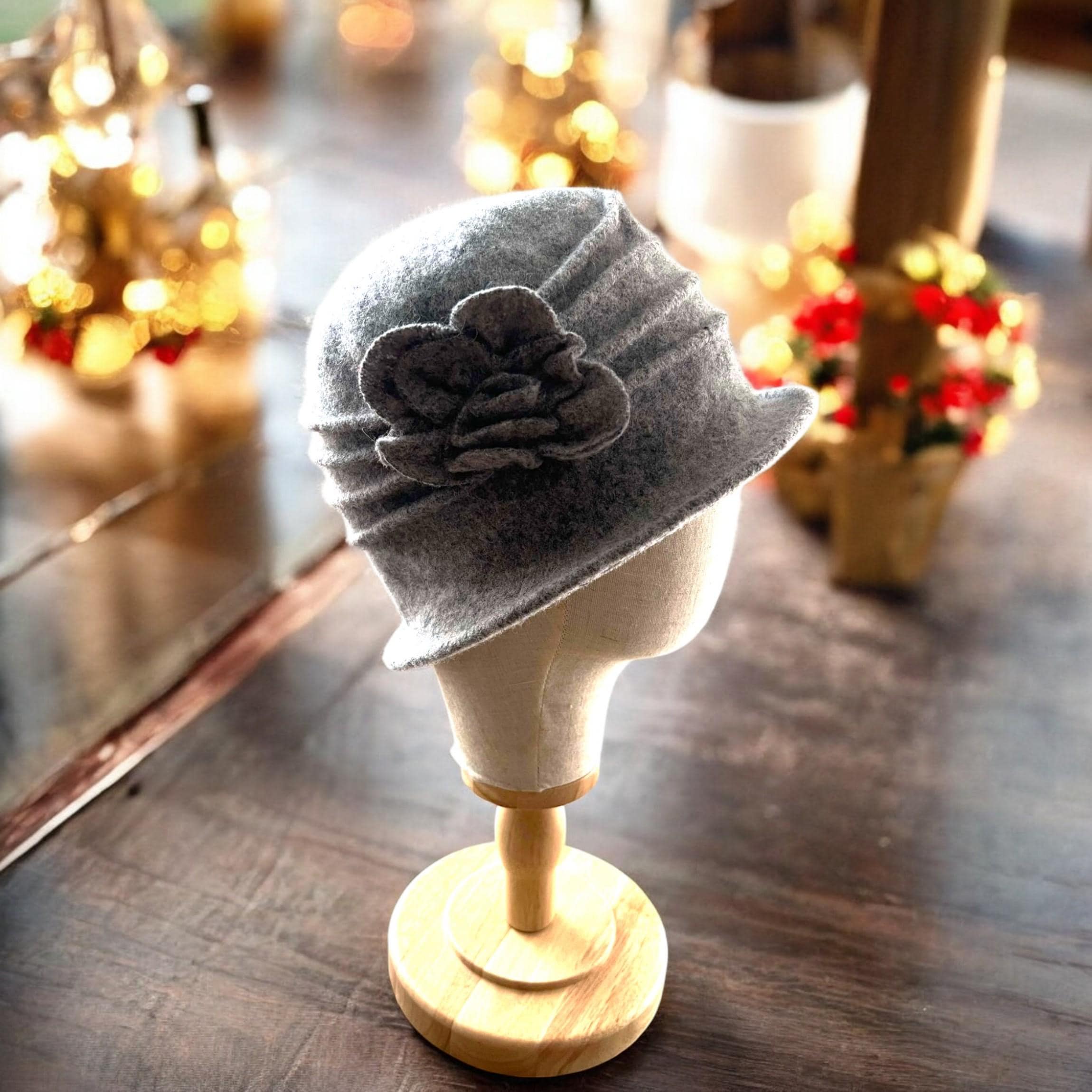 Womens Vintage Gatsby Style 1920s Wool Bucket Cloche Beanies 