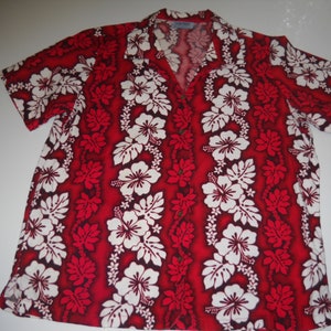Hawaiian Vintage Made In Honolulu, Mens Medium Authentic Island Crafted 100% Cotton, Hawaiian Short Sleeve, Button Front, Red & White, Black
