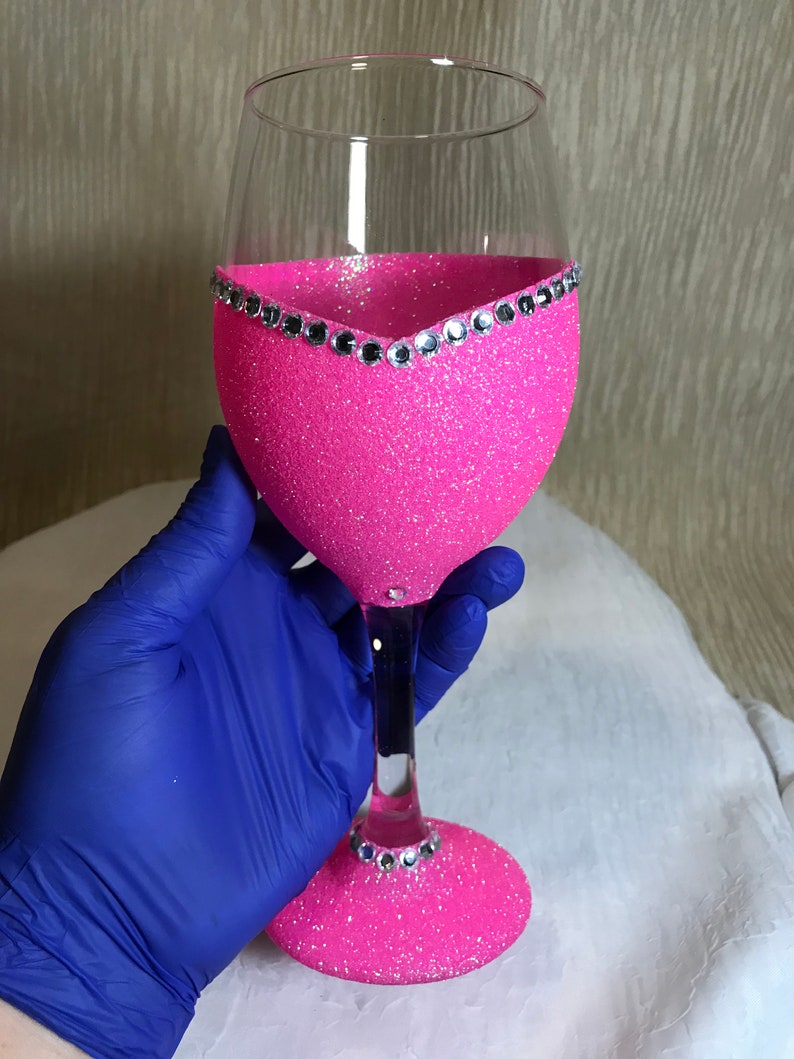 V Shaped Personalized Stemmed Wine Glass Etsy