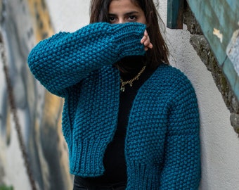 Cropped Cardigan, Grobstrick Strickjacke, Handgestrickter Pullover, Gehäkelte Strickjacke