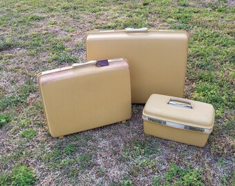 Vintage Mustard Yellow Samsonite Luggage Set of 3; vintage luggage; luggage set; vintage gift; display prop