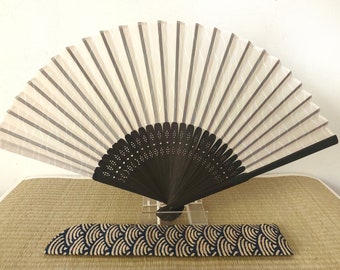 Fan set with handmade protective cover "Yoroke-Shima" stripe pattern in beige + cover with "Seigaiha" wave pattern, Japan, folding fan