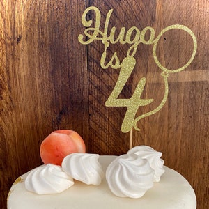 Topo de bolo de aniversário com glitter personalizado: decoração de festa feita à mão