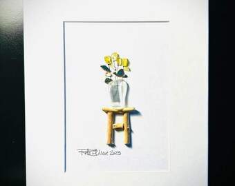 Flores de vidrio marino amarillo sobre soporte de madera flotante – Arte mural de naturaleza costera (8x10 con paspartú)