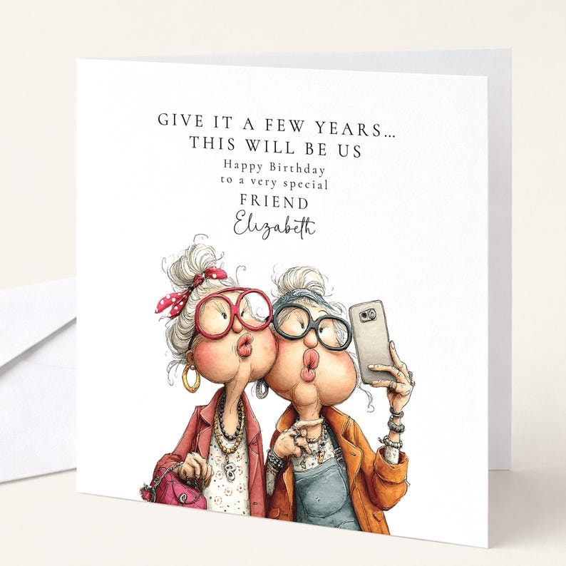 Tarjeta de cumpleaños divertida para amigos: Ilustración "Así seremos nosotros" - Opción personalizada, acabado mate, papel premium de 300 g/m² imagen 2