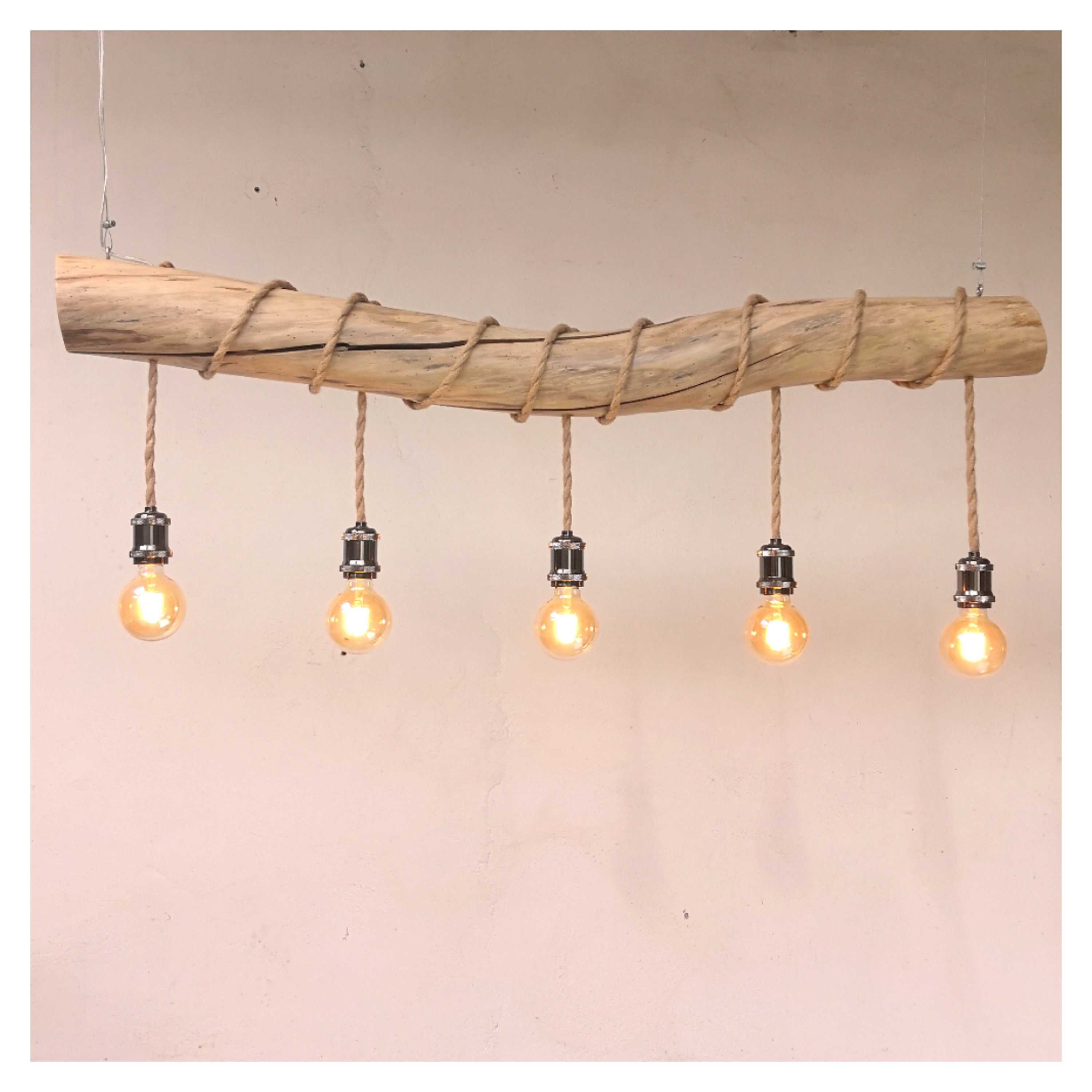 Luminaire en Bois Flotté