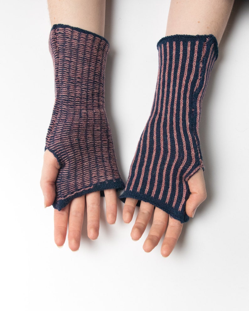 Gants tricotés en laine mérinos à rayures image 4