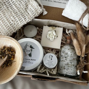 Organic pamper gifts for her birthday pamper gift set zero waste skincare gift box self care gift hamper spa for her gift box for women