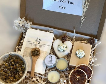 Hamper for women gift box, self care birthday hamper, spa gift set for girlfriend, natural skincare letterbox care package gift for her