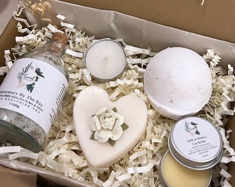 Cosy Pamper Gift Box for Her – Spa Treats, Cookies & Relaxation Set