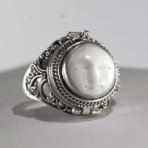 Moon Face Poison Ring 925 Sterling Silver Locket Ring Secret compartment Hand Carved moonface Fast shipping from USA!