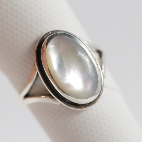 Mother of Pearl 925 Sterling Silver Handmade Ring Genuine Mother of Pearl with Rainbow reflection June Birthstone Fast shipping from USA! A1