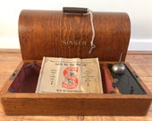 Vintage Singer 3 4 Size Sewing Machine case and base c.1935