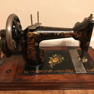 Antique Winselmann & Nahmaschine Hand Cranked Sewing Machine c.1880-1890