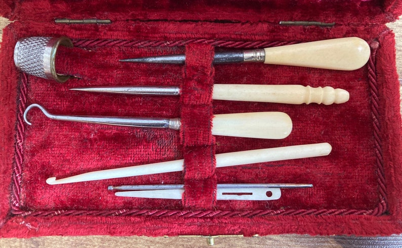 Vintage Reizende Naaien/Etui Kit c.1920's afbeelding 2