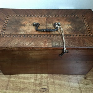 Máquina de coser vintage edwardiana Frister & Rossmann Case c.1900-1910
