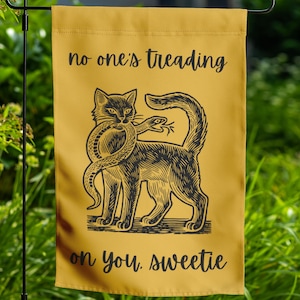 No One&#39;s Treading On You Sweetie Garden Flag, Liberal Leftist Activist Protest Yard Sign, Anti Trump Anti Republican Anti Racist