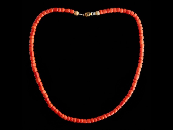 26,5g Antique coral Ethnic necklace with natural … - image 1