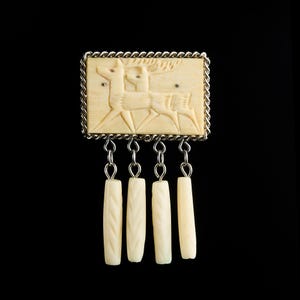 Vintage Inuit Pin, Inuit Art, Eskimo Carving, Inuit Jewelry, Yupik Carving, Chukchi Art. Original Inuit art, Yupik carving.  Unique gift.
