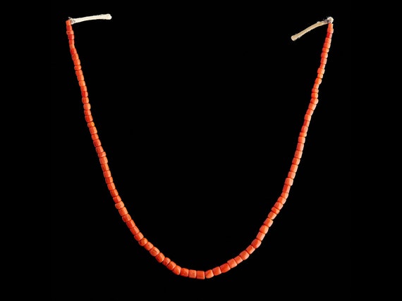 21g Antique coral, Ethnic necklace with natural u… - image 2