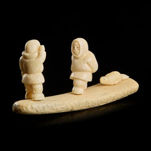 Carved Inuit sculpture: Arctic vintage Eskimo scene, authentic Inuit carving, Chukchi, Eskimo carving, Yakut miniature. Home decor. Gift