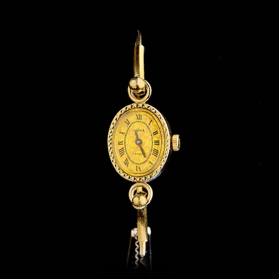 Small women's cocktail watch with gilding. Vintag… - image 1