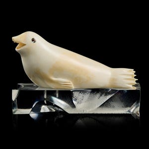 Inuit vintage carved figurine of an Arctic seal on an ice floe. Eskimo figurine, Yakut miniature, Yupik Alaskan collectible carved sculpture