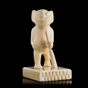 Inuit vintage carving Billiken figurine for luck. Eskimo figurine, Yakut miniature, Yupik, Alaskan collectible primitive folk art epic. Gift