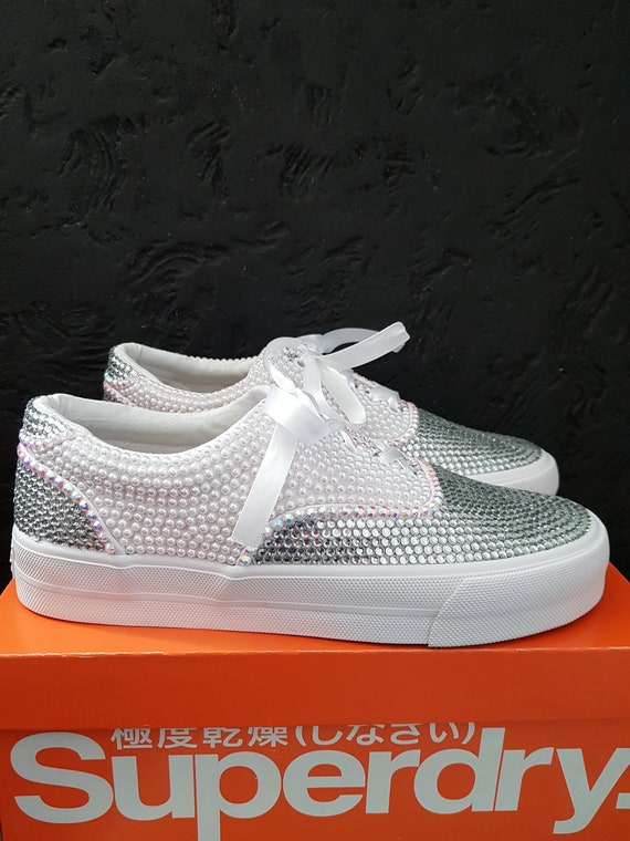 Superdry Women's Skater Sleek Lo Low-Top Sneakers, White (Optic 01c), 6 UK,  White Optic 01c, 39 EU: Buy Online at Best Price in UAE - Amazon.ae