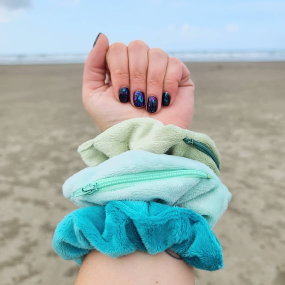 Zipper scrunchie discount