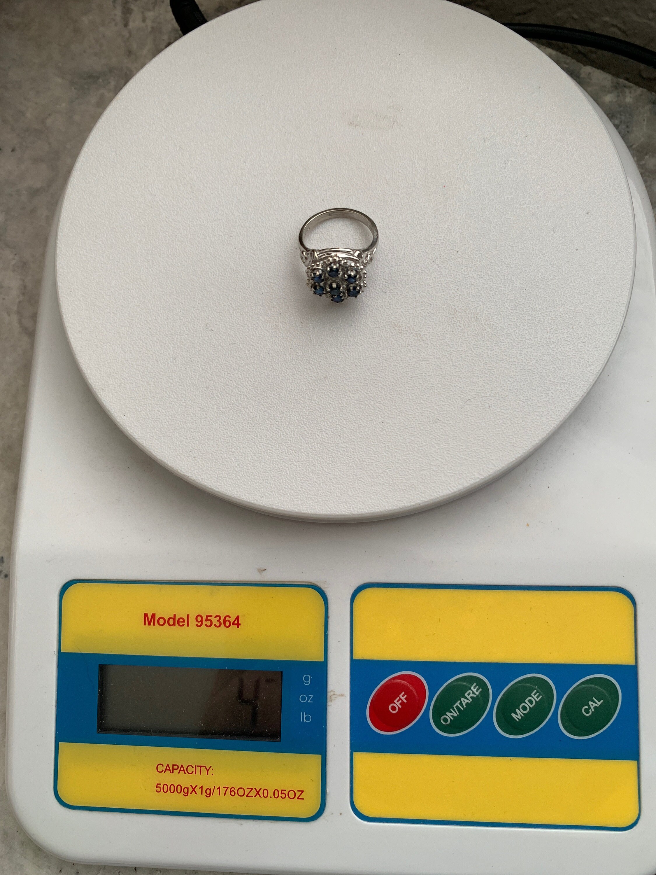 Vintage 10k Gold Genuine Sapphire ring, white gold, multi sapphire