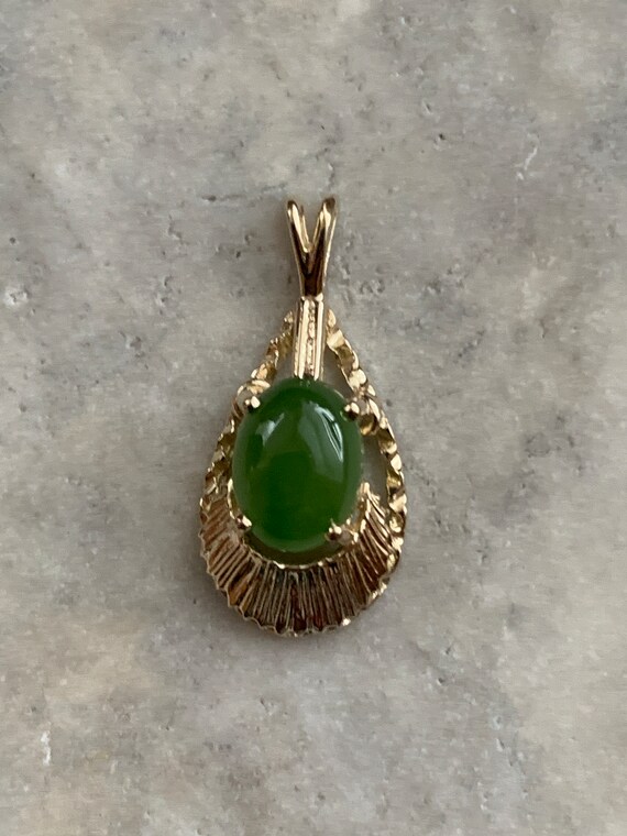 Genuine oval Jade pendant, genuine Jade goldplated