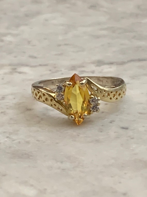 Vintage golden topaz ring , Marquis golden topaz r