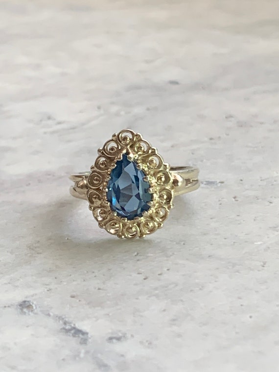 Vintage blue topaz ring, pair blue topaz, Filigree