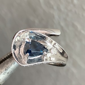 Vintage Pear Sapphire 10k White Gold Ring - September Birthstone